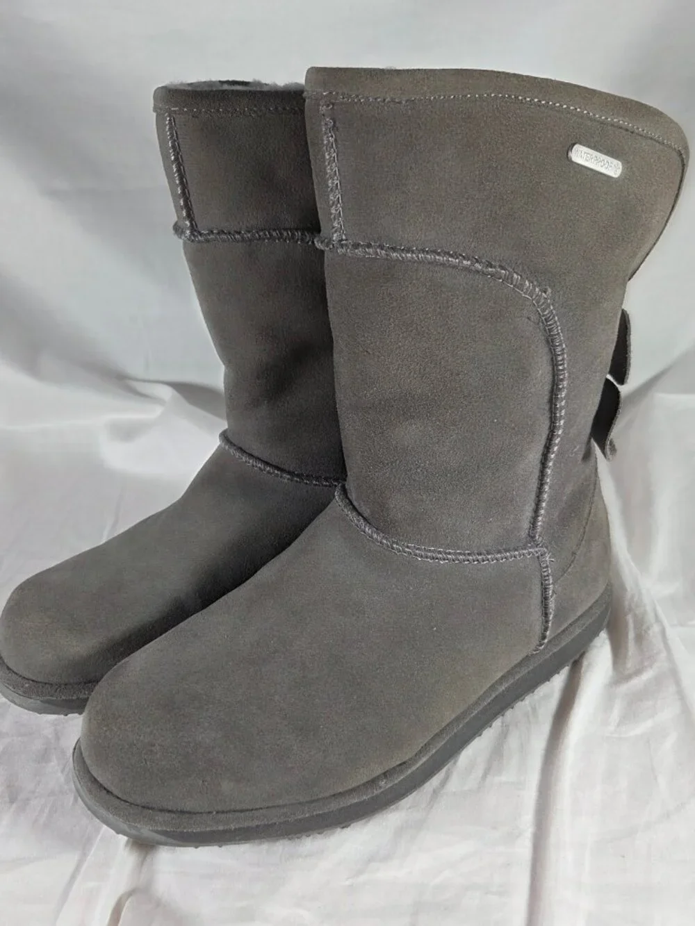 EMU Australia Dark Gray Waterproof Suede Shearling Button Winter Boots Size 8